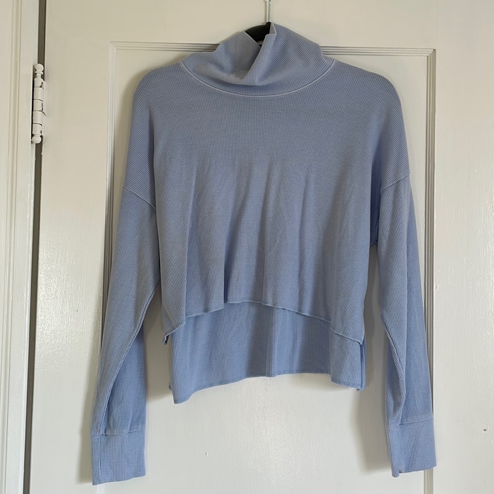 American Eagle cropped sweater